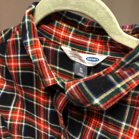 Old Navy Black Flannel shirt - Picture 1 of 3